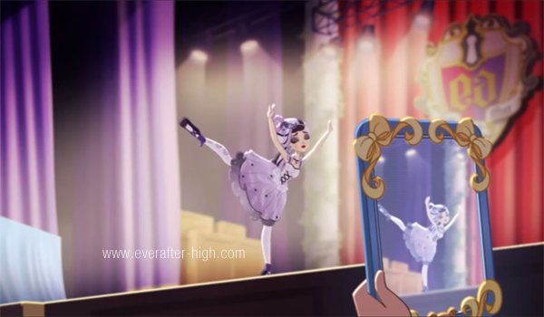 Duchess Swan new character of ever after high.